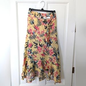 H&M - Size 4 floral skirt